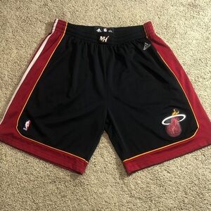Adidas Men’s Vintage Miami Heat NBA Swingman Basketball Shorts, Size XXL